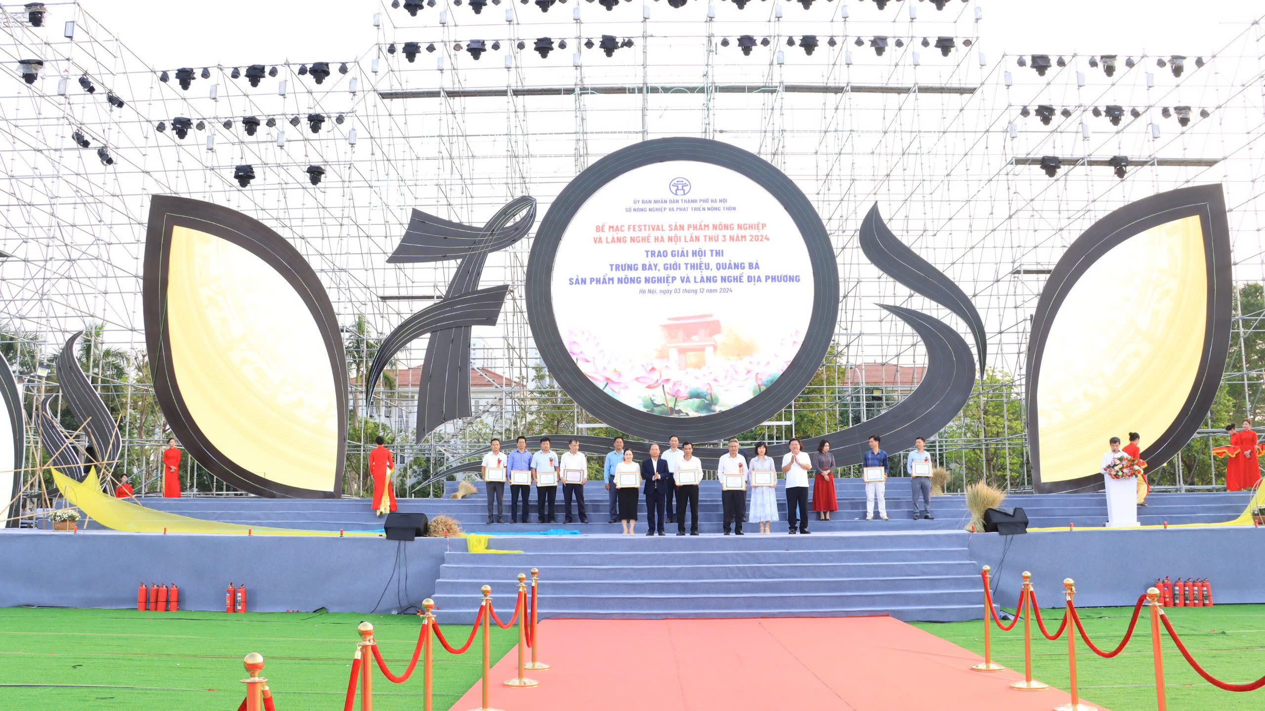 Thúc đẩy xây dựng NTM và bảo tồn không gian cộng đồng làng quê từ 'Festival sản phẩm nông nghiệp và làng nghề Hà Nội’