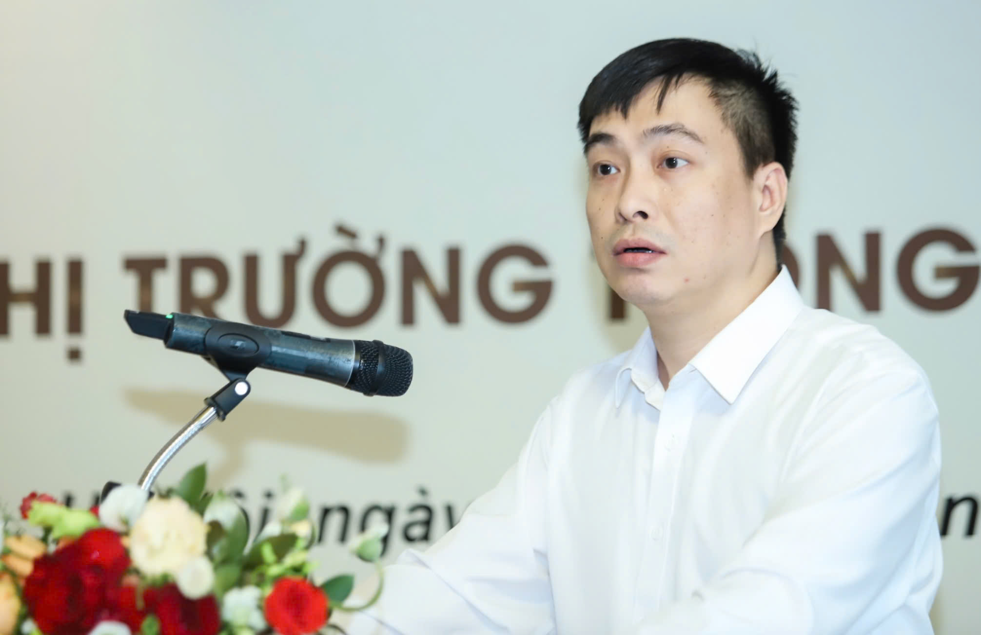 Tọa đàm 'Giải pháp củng cố và phát triển thị trường trong nước': Hướng đi đối phó với biến động toàn cầu 