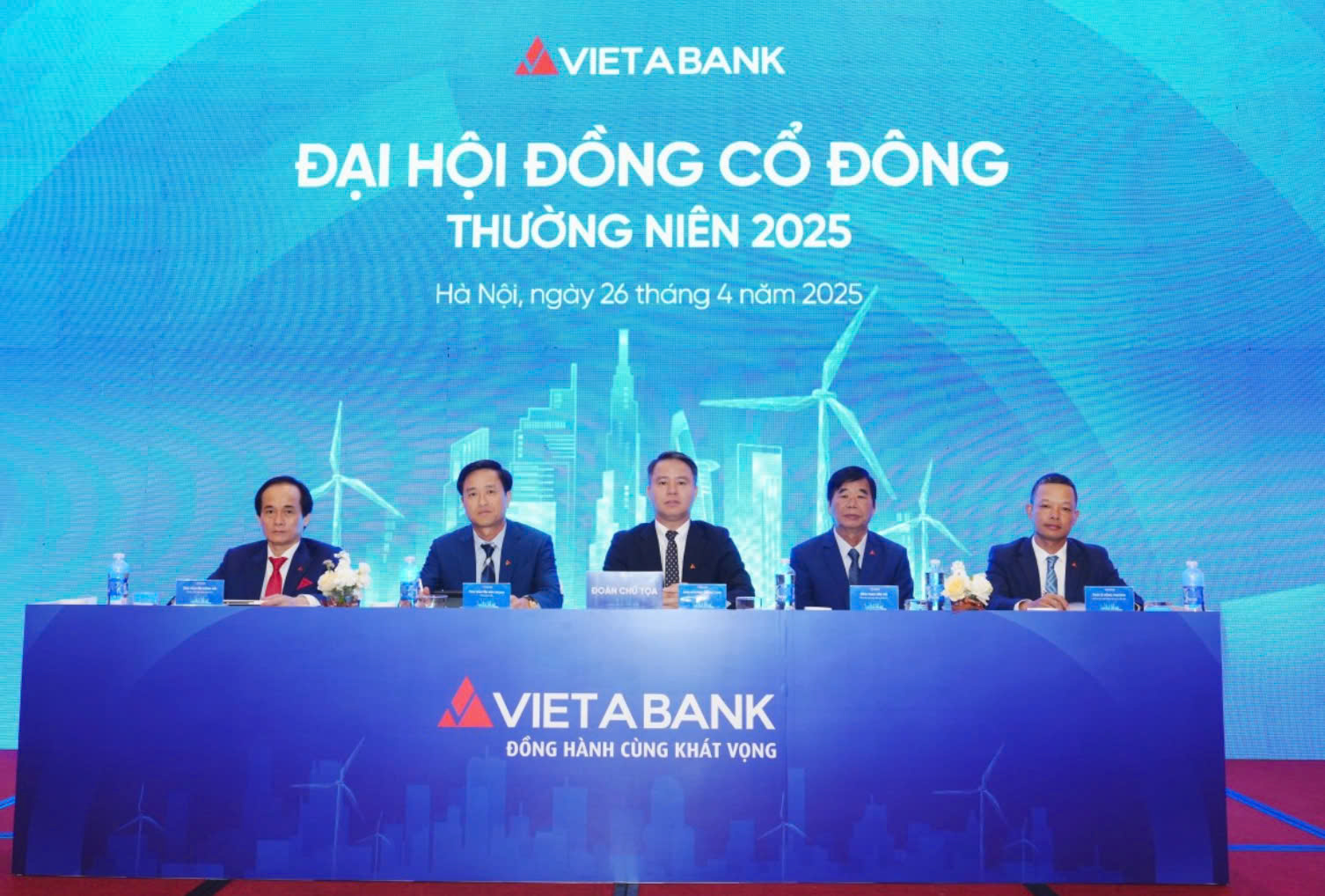 VietABank tăng vốn điều lệ lên 11.582 tỷ đồng qua các hình thức đa dạng