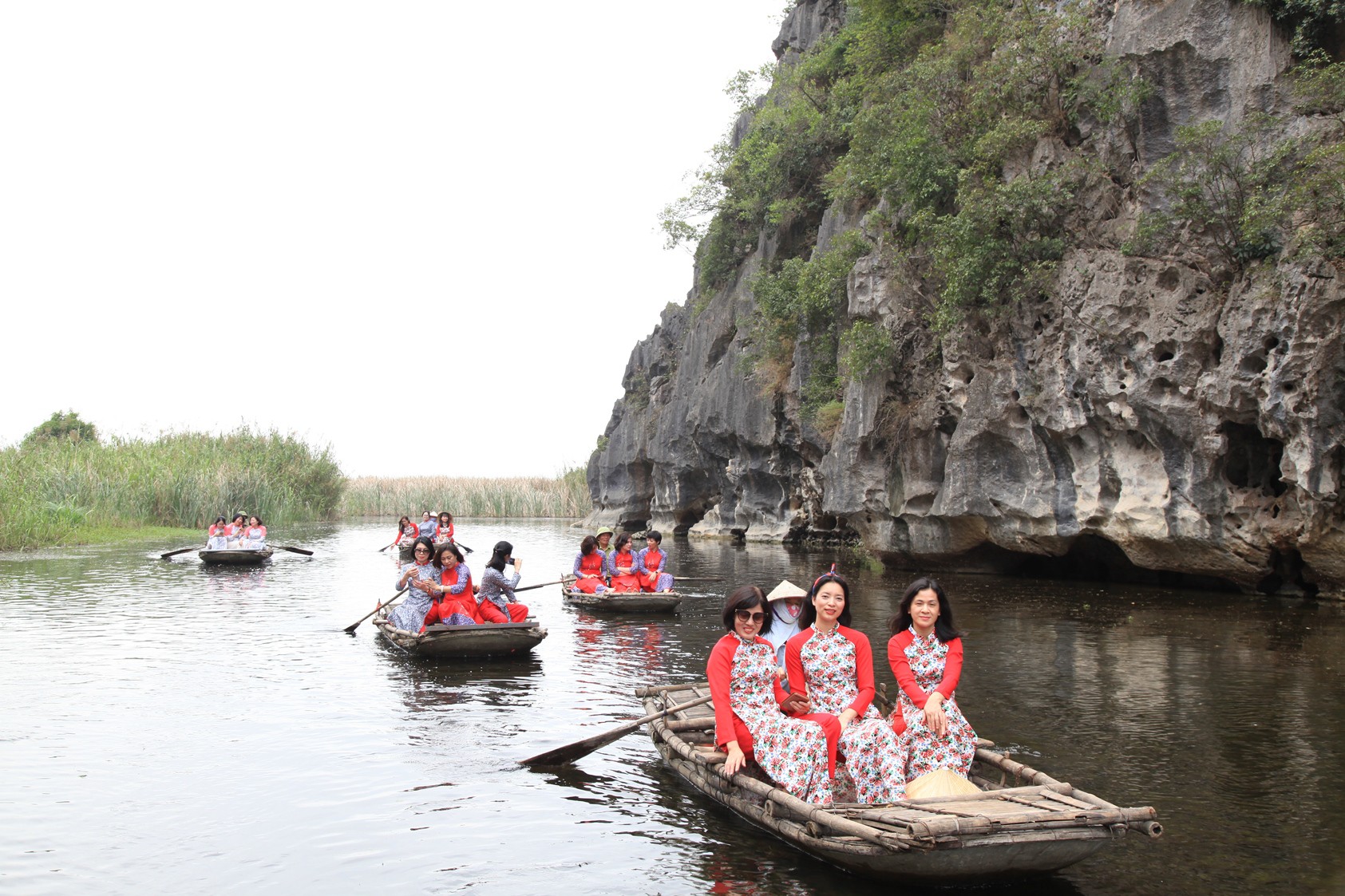 Không ồn ào náo nhiệt, đầm Vân Long là điểm đến dành cho những ai đang kiếm tìm sự yên bình