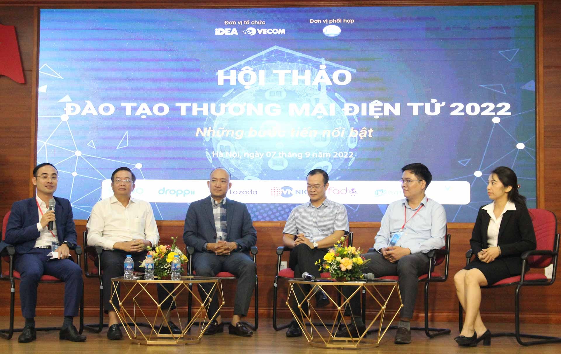 Hội thảo khoa học lần đầu tiên về đào tạo thương mại điện tử