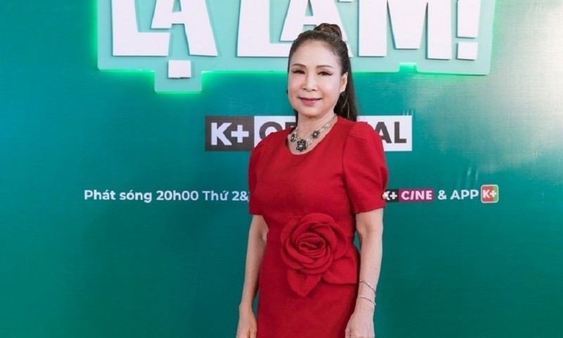 NSND Kim Xuân: "Tôi như trở lại thanh xuân khi cầm kịch bản Nhà mình lạ lắm"