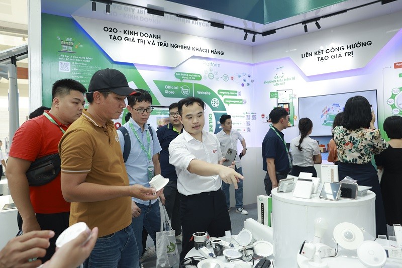 Rạng Đông mang khát vọng “Make in Vietnam” để tiên phong sản xuất thông minh, vì môi trường 