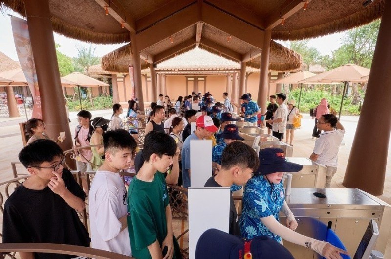 Công viên nước Sầm Sơn bỏ túi khoảng 10 tỷ sau ít ngày khai trương