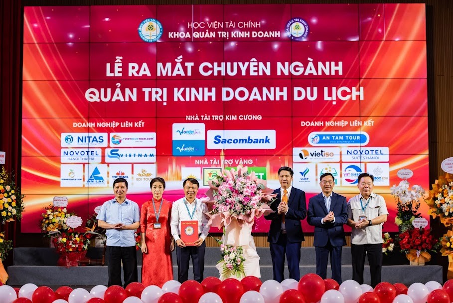 Học viện Tài chính ra mắt chuyên ngành ‘Quản trị kinh doanh du lịch’