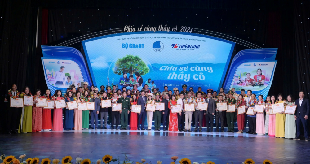 'Chia sẻ cùng thầy cô' năm 2024 vinh danh 60 thầy cô giáo tiêu biểu
