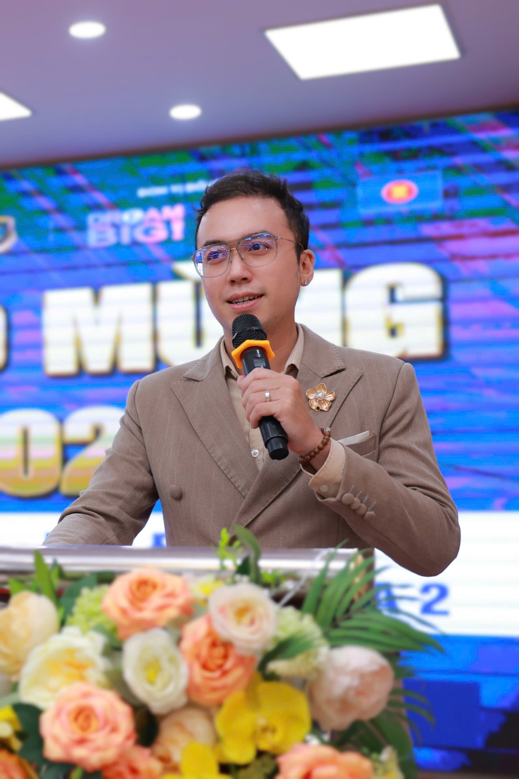 'Doanh nhân Nguyễn Thăng Long': Người truyền cảm hứng trong đào tạo tài năng trẻ