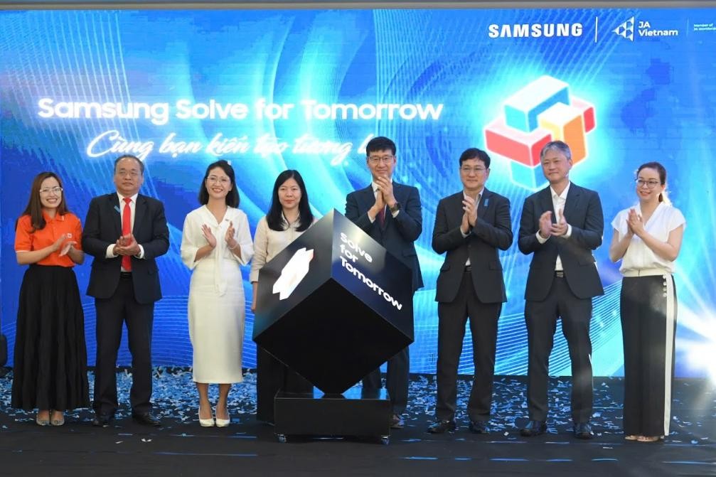 Samsung khởi động cuộc thi Solve for Tomorrow 2025 tại miền trung, hướng tới 50.000 học sinh tham gia