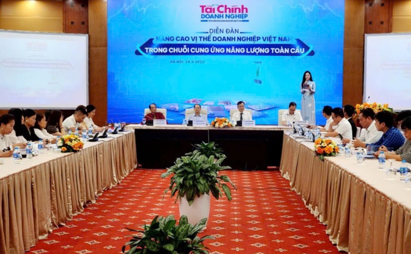 Diễn đàn “Nâng cao vị thế doanh nghiệp Việt Nam trong chuỗi cung ứng năng lượng toàn cầu”