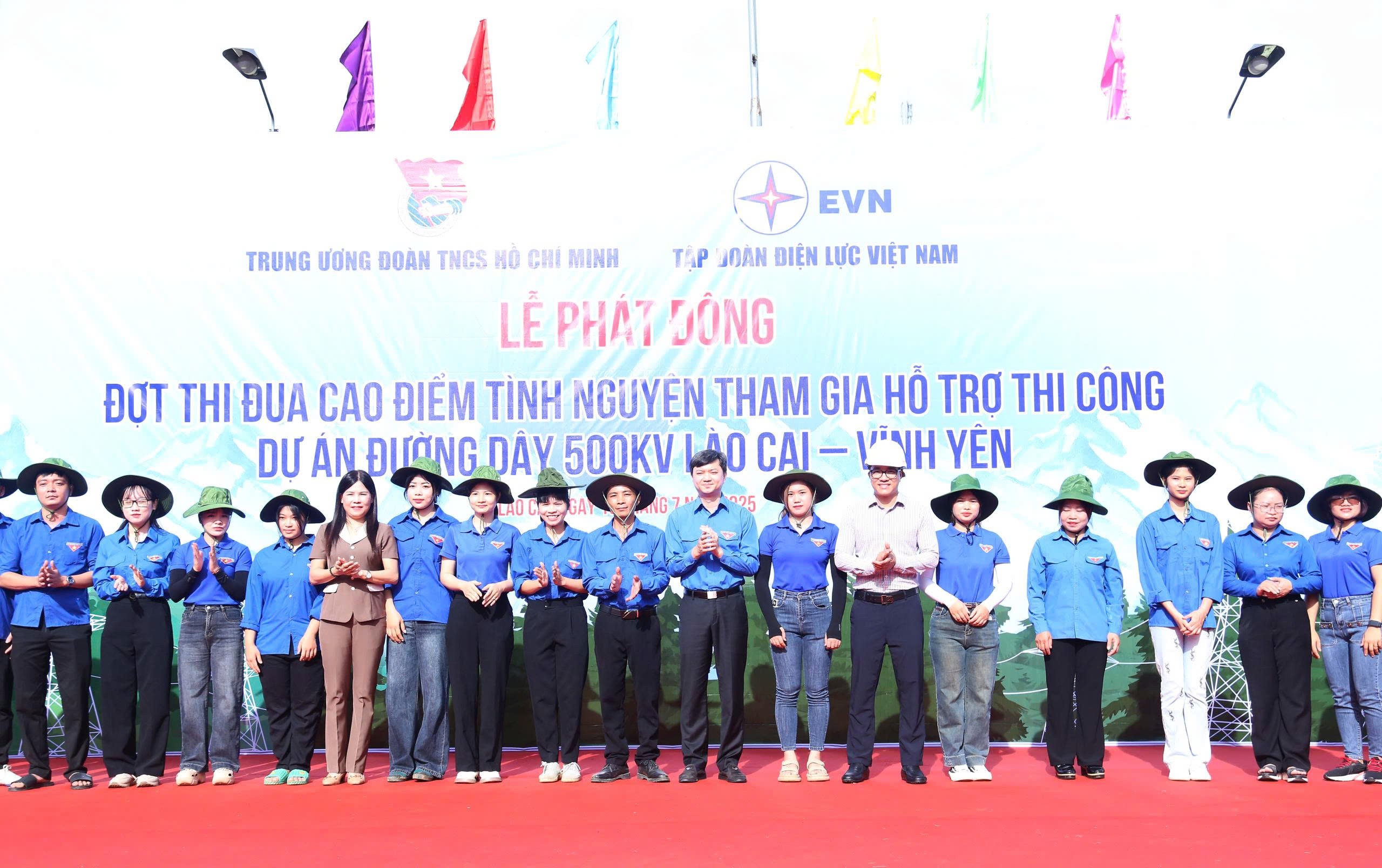 Phát động đợt thi đua cao điểm tình nguyện hỗ trợ thi công Dự án đường dây 500kV Lào Cai – Vĩnh Yên
