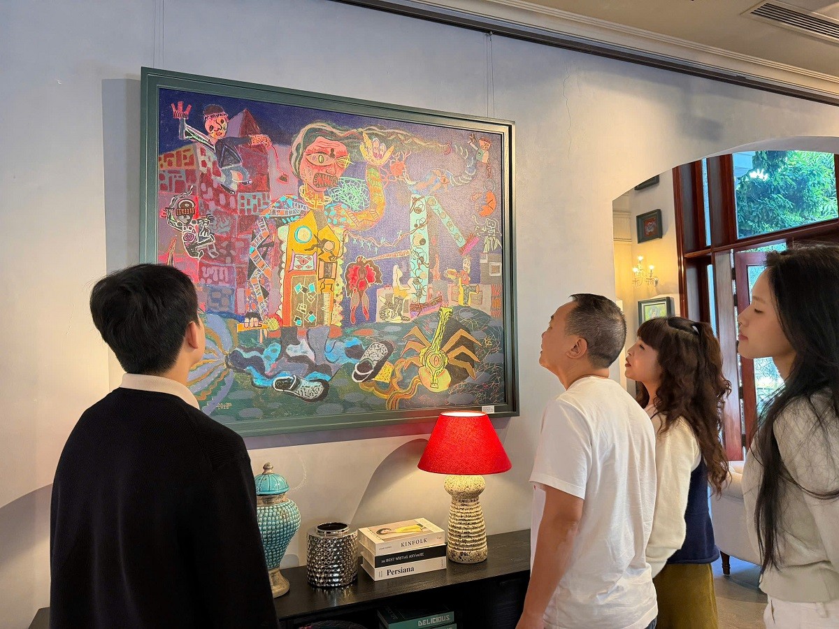 Triển lãm mỹ thuật “Họa sắc yêu thương” và câu chuyện ươm mầm nghệ thuật trong một gia đình