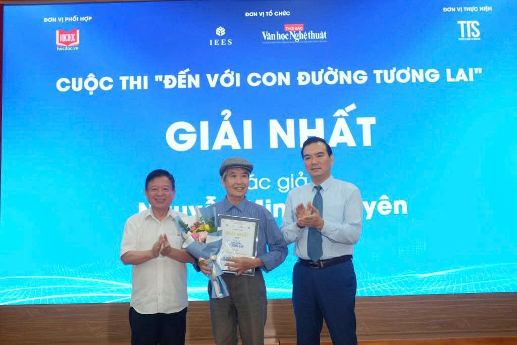 Trao giải cuộc thi 'Đến với Con đường tương lai', tiếp tục lan tỏa văn hóa đọc