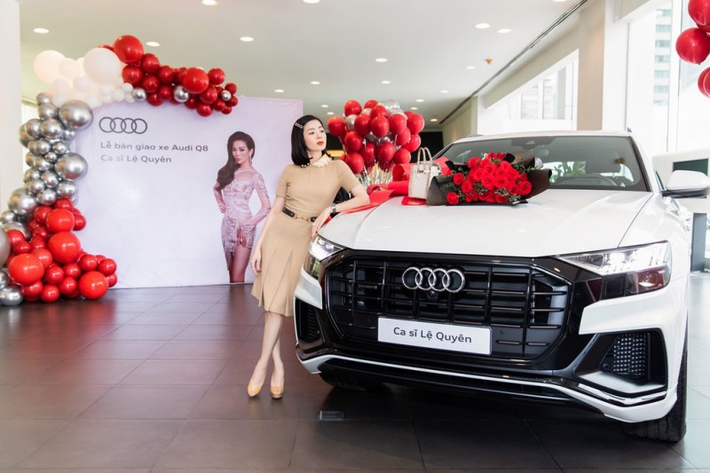 Lệ Quyên hào hứng khoe xế hộp Audi Q8 phong cách thể thao