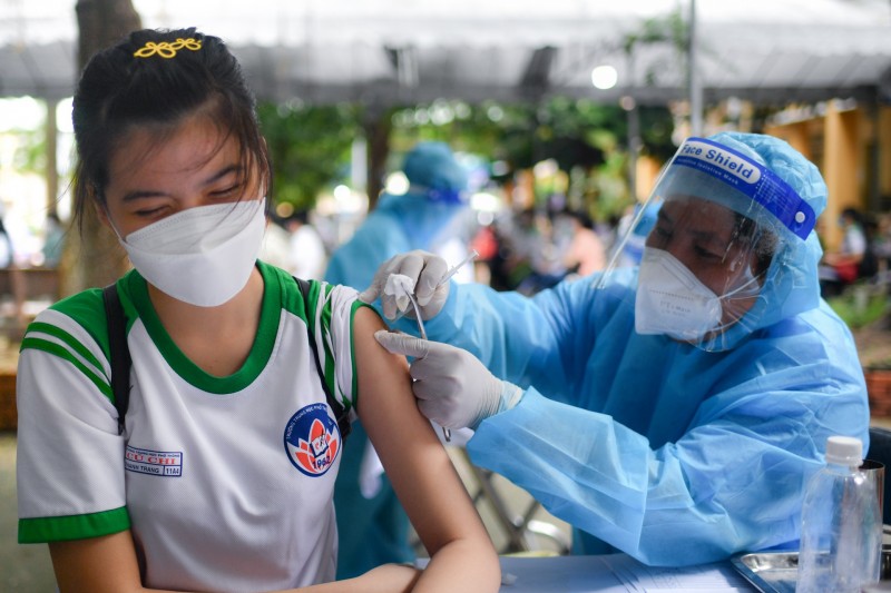 Việc trẻ không nên làm sau khi tiêm vaccine Covid-19