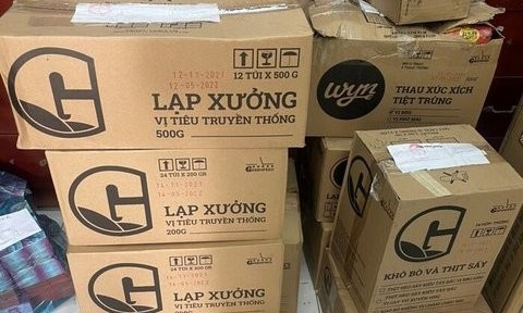 Tây Ninh phát hiện cơ sở kinh doanh xúc xích, khô bò lạp xưởng các loại quá hạn sử dụng