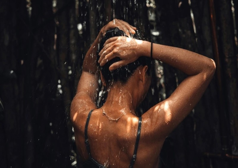 Một thói quen khi tắm có nguy cơ gây đột quỵ