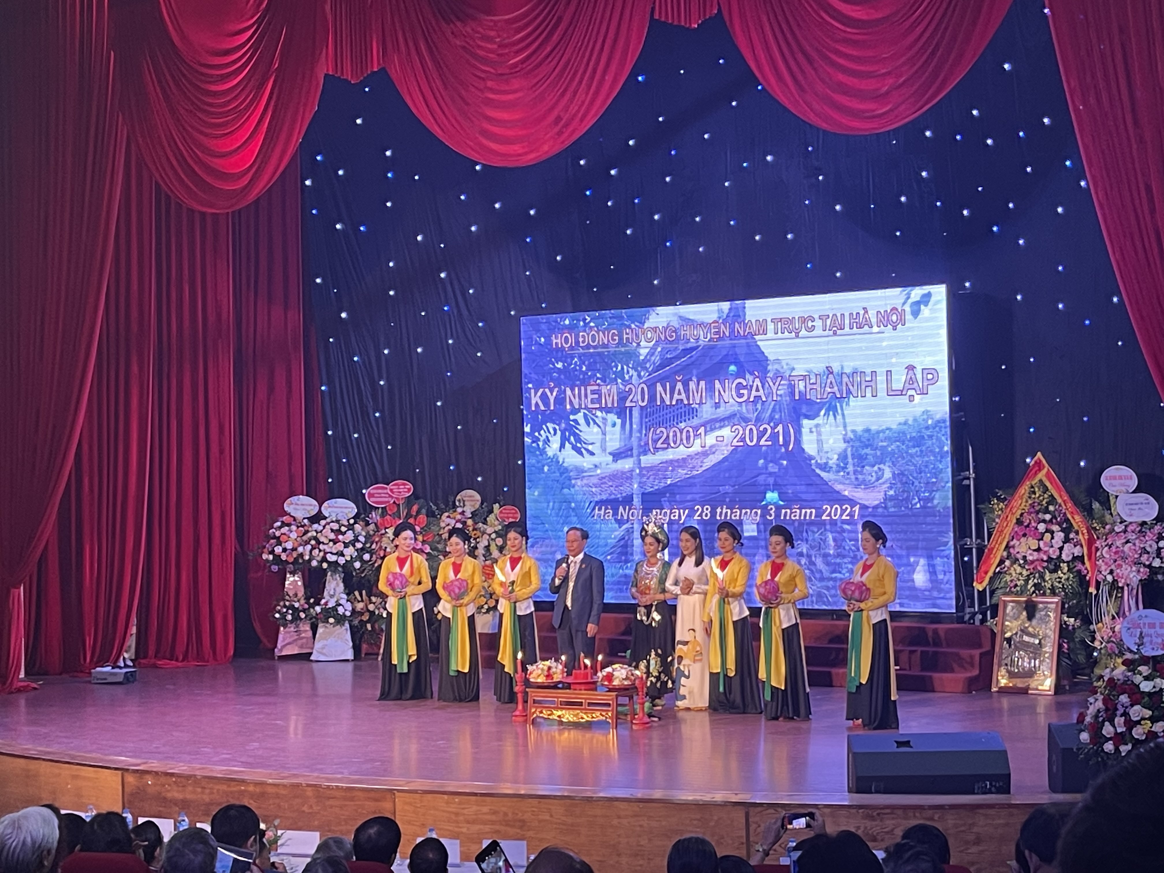 ‘Kỷ niệm 20 năm thành lập Hội đồng hương Nam Trực tại Hà Nội’
