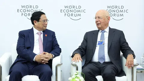 GS. Klaus Schwab: WEF nhìn nhận Việt Nam như một hình mẫu