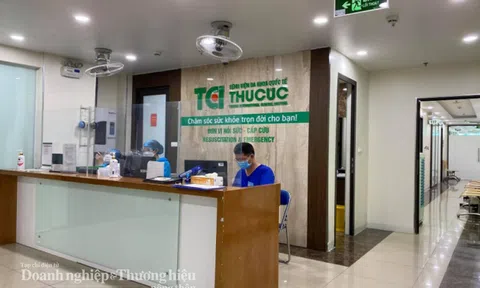 Lộ hình ảnh 'nhạy cảm' khi thực hiện dịch vụ tại Bệnh viện Thu Cúc trong các quảng cáo trái thuần phong mỹ tục Việt Nam