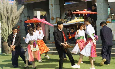Các hoạt động tháng 7 'Làng với tuổi thơ' tại Làng Văn hóa - Du lịch các dân tộc Việt Nam