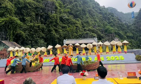 Khai mạc Tuần Du Lịch Ninh Bình 2025: "Sắc vàng Tam Cốc - Tràng An"