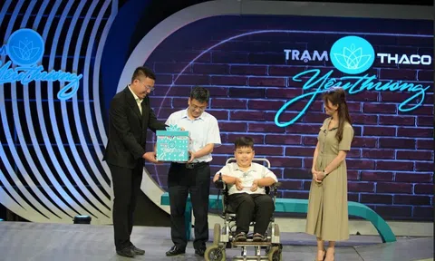 Trạm yêu thương: Những ngọn nến lung linh