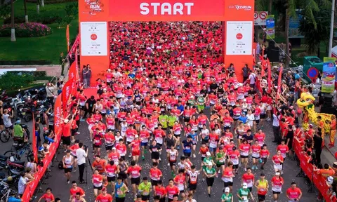 AirAsia RedRun Đà Nẵng 2026 bùng nổ du lịch thể thao biển