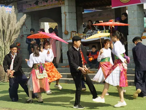 Các hoạt động tháng 7 'Làng với tuổi thơ' tại Làng Văn hóa - Du lịch các dân tộc Việt Nam