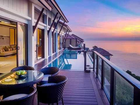 "Hệ thống cơ sở lưu trú sang trọng và các điểm tham quan nổi tiếng nâng tầm trải nghiệm chơi golf tại miền Trung"