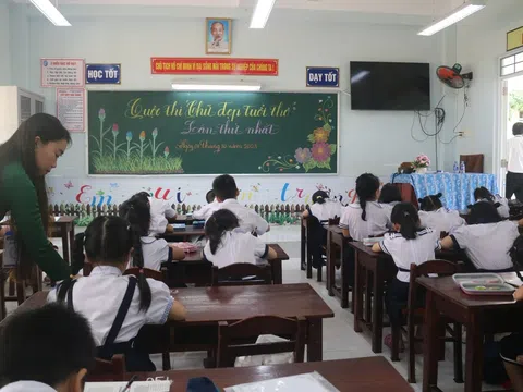 Ngày hội “Chữ đẹp tuổi thơ” ở TP.Tuy Hòa thu hút hơn 300 học sinh tham gia