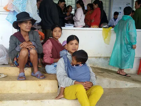 Từ 1/7/2021 tăng mức chuẩn trợ giúp xã hội lên 360.000 đồng/tháng