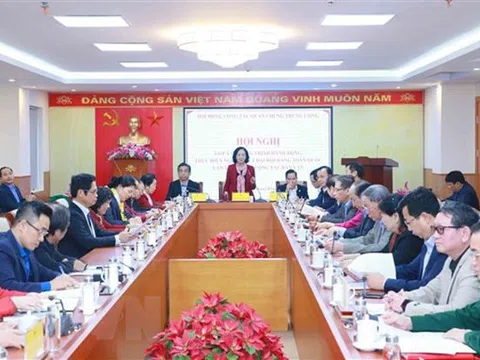 'Phát huy vai trò chủ thể của nhân dân trong sự nghiệp đổi mới đất nước'