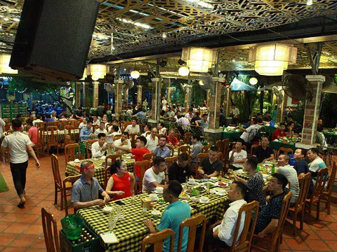 Từ 12h ngày 25-5: Hà Nội tạm dừng hoạt động nhà hàng, cơ sở dịch vụ ăn uống tại chỗ