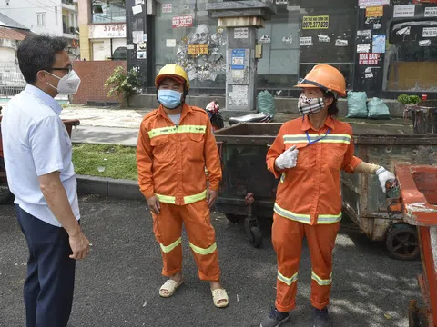 Nhiều người dân TP.HCM bất ngờ khi Phó thủ tướng đến hỏi chuyện