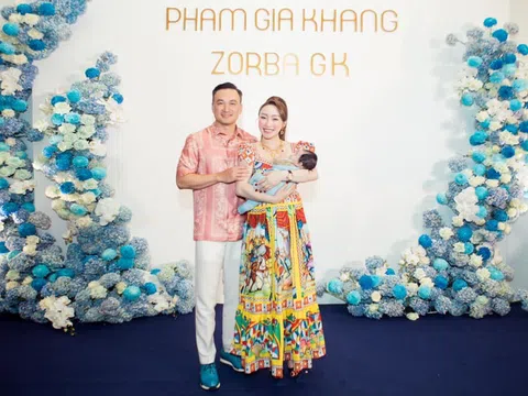 Vợ chồng Chi Bảo dùng gần 700 triệu tiền mừng đầy tháng quý tử làm từ thiện