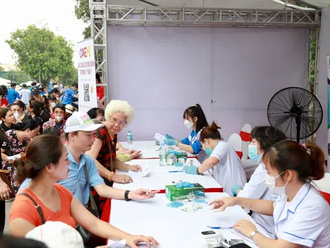 Ra quân hành trình Thầy thuốc trẻ làm theo lời Bác, tình nguyện vì sức khỏe cộng đồng năm 2024