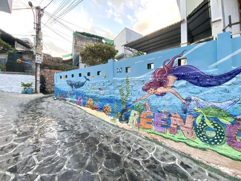 Khơi dậy ý thức bảo vệ môi trường làng chài Nhơn Lý thông qua chương trình “Sắc Màu Cộng Đồng”