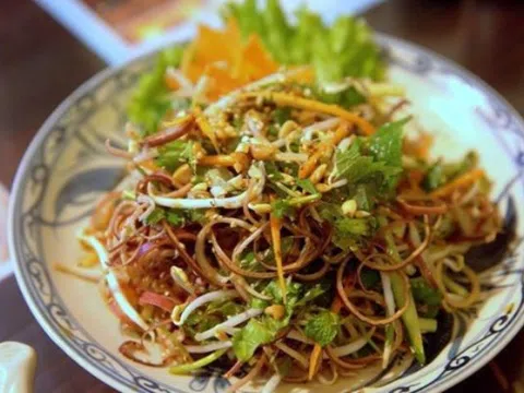 Phở trộn, nộm và gỏi gà của Việt Nam lọt danh sách 100 món trộn ngon nhất thế giới