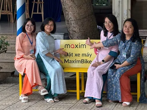 Maxim lắp đặt ghế dài tại các khu đô thị, góp phần cải thiện hạ tầng Việt Nam