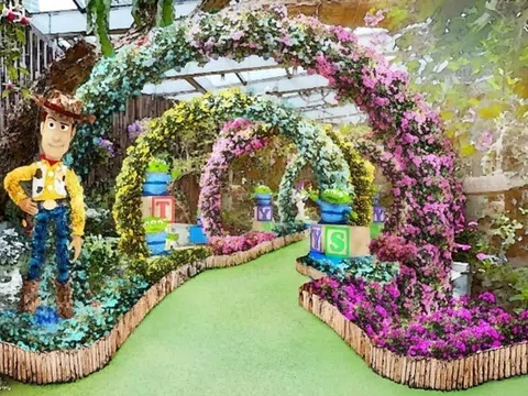 Lạc vào thế giới cổ tích của Disney tại Singapore