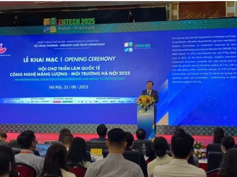 Hà Nội khai mạc Hội chợ triển lãm quốc tế công nghệ năng lượng-môi trường