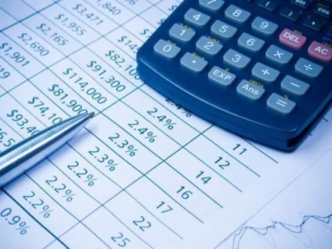 Phó Giám đốc Kiểm toán nội bộ của SHB bị phạt do bán cổ phiếu nhưng không CBTT