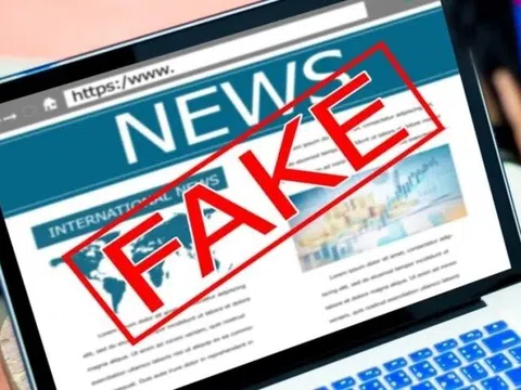 Một phút kiểm chứng thông tin trước khi bấm like hoặc share