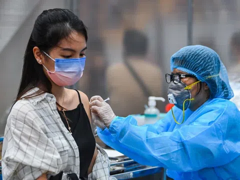 Hà Nội lên phương án dùng vaccine Pfizer cho người tiêm mũi 1 Moderna